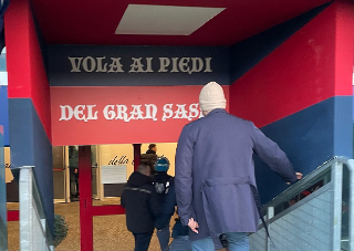 Scontri L’Aquila-Samb: arrestati 3 tifosi entrati nel tunnel degli spogliatoi, decine di Daspo in arrivo